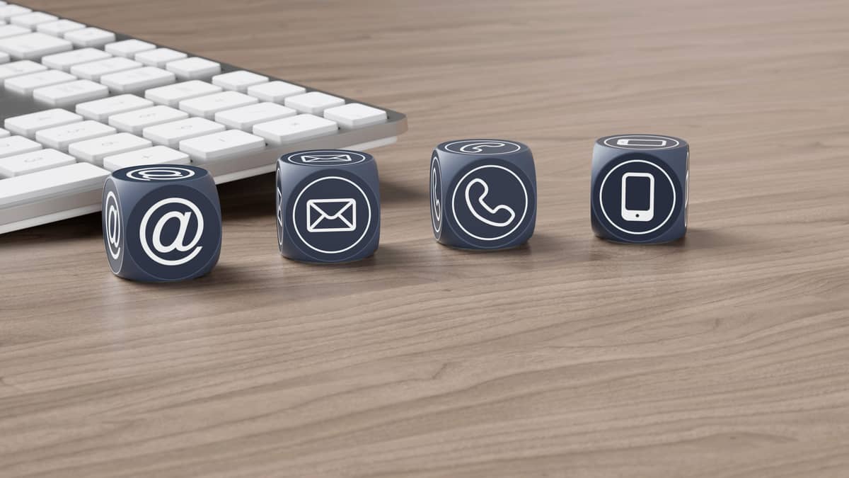 Kontaktmöglichkeiten – E-Mail, Telefon, Nachricht